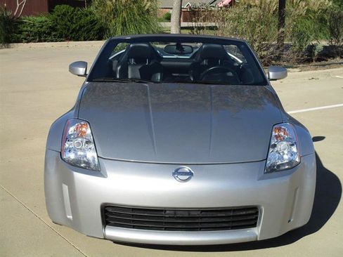 Used 2005 Nissan 350Z Grand Touring RWD image 15