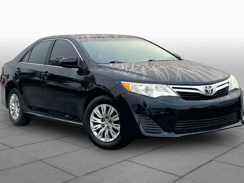 Used 2013 Toyota Camry LE FWD image 3