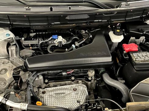 Used 2019 Nissan Rogue S image 89