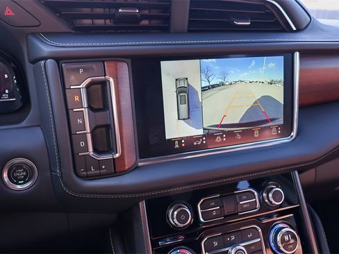 Used 2023 GMC Yukon XL Denali Ultimate image 16