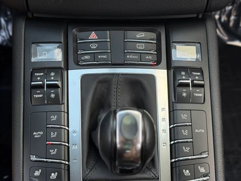 Used 2015 Porsche Macan Turbo image 26