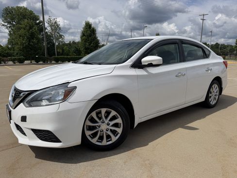 Used 2017 Nissan Sentra S FWD image 2