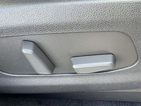 New 2026 Kia Carnival EX image 15