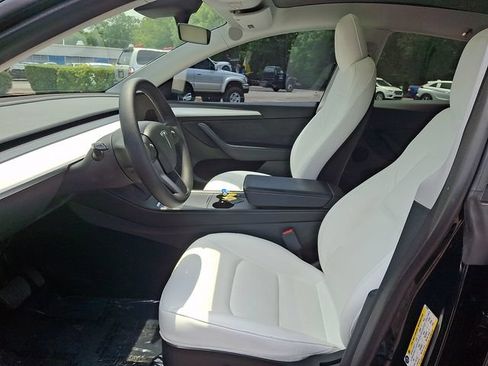 Used 2023 Tesla Model Y Long Range AWD/4WD image 15