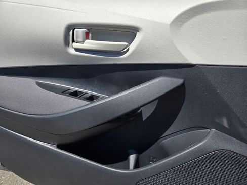Used 2024 Toyota Corolla LE FWD image 19