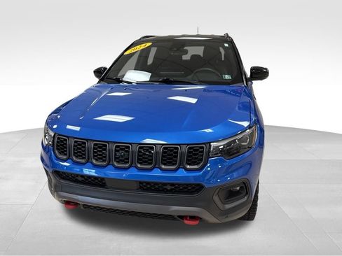 Used 2024 Jeep Compass Trailhawk w/ Trailhawk Elite Group AWD/4WD image 2