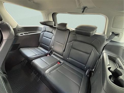 New 2025 Lincoln Navigator Reserve AWD/4WD image 9