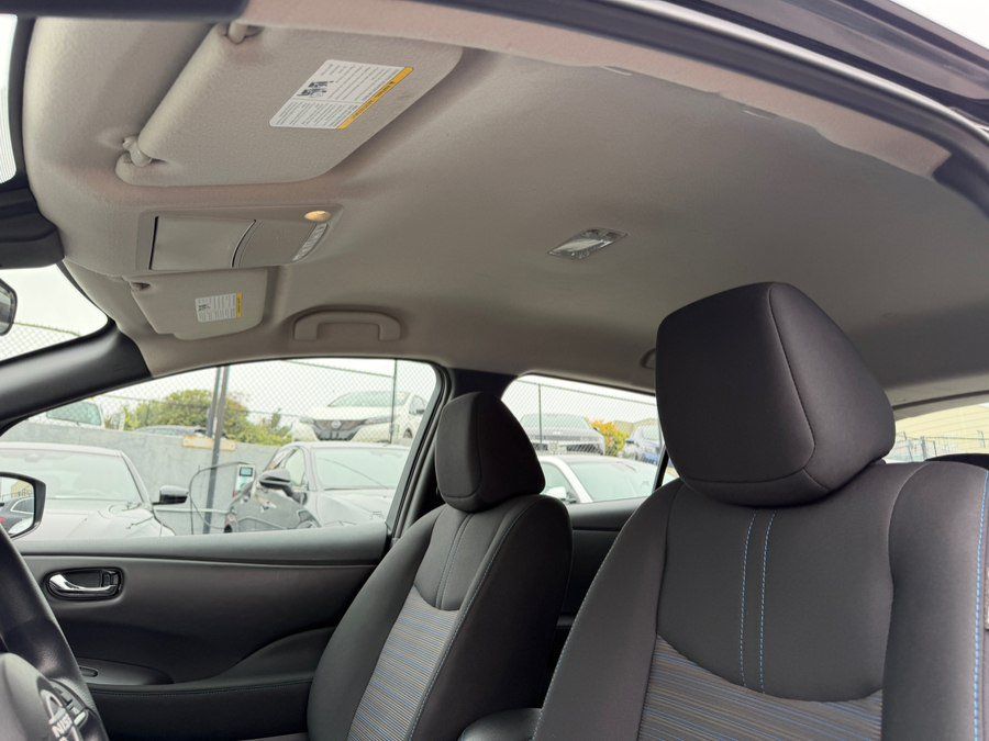 Used 2025 Nissan Leaf S FWD image 16