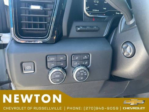 Used 2024 GMC Sierra 1500 AT4 w/ Technology Package AWD/4WD image 7