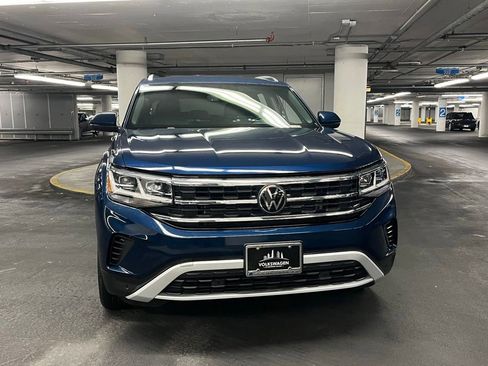 Certified 2023 Volkswagen Atlas Cross Sport SE w/ Black Wheel Package AWD/4WD image 32