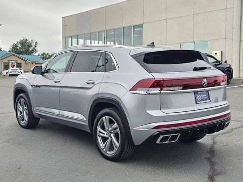 Certified 2024 Volkswagen Atlas Cross Sport SEL R-Line AWD/4WD image 4