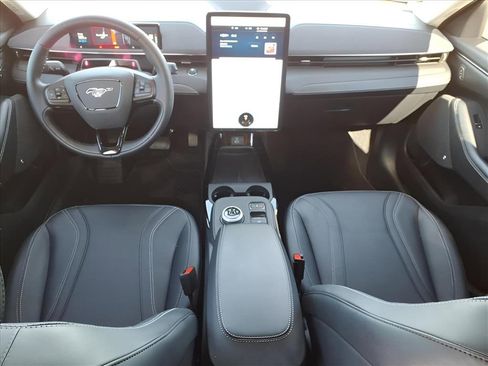 Used 2023 Ford Mustang Mach-E Premium image 19