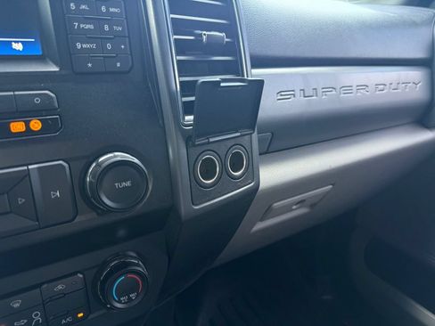 Used 2019 Ford F250 XLT w/ FX4 Off-Road Package AWD/4WD image 27