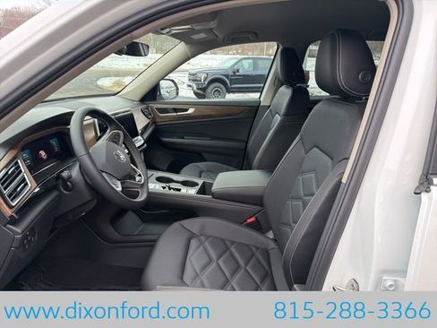 New 2026 Volkswagen Atlas SE image 9