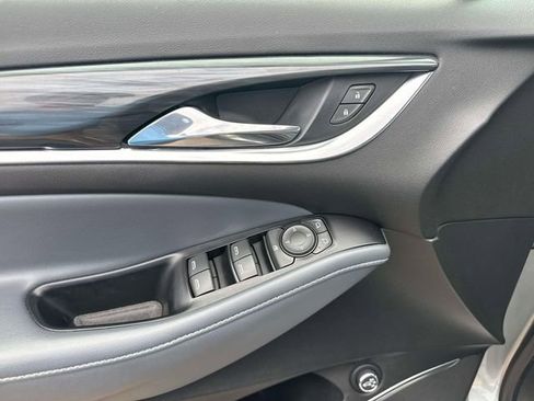 Used 2023 Buick Enclave Essence image 26