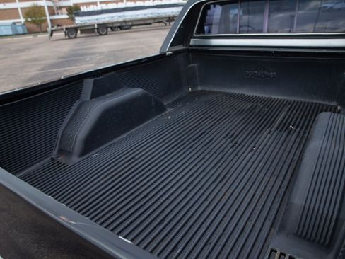 Used 1986 Chevrolet C/K Truck 2500 image 9