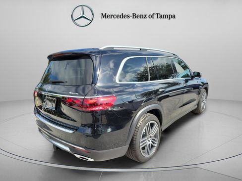 Certified 2025 Mercedes-Benz GLS 450 4MATIC image 3