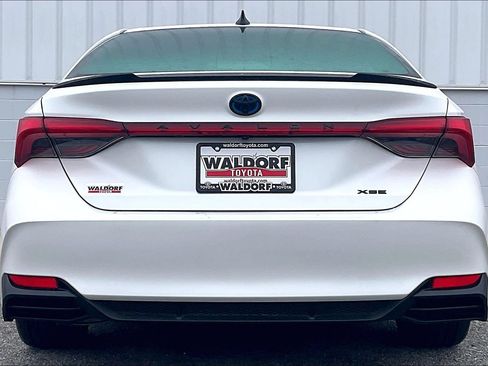 Used 2022 Toyota Avalon XSE image 5