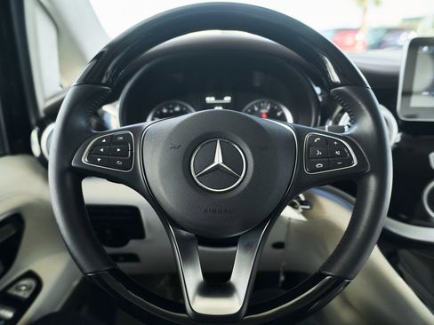 Used 2021 Mercedes-Benz Metris Passenger w/ Premium Safety Package image 42