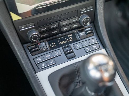 Used 2025 Porsche 718 Cayman Style Edition image 19