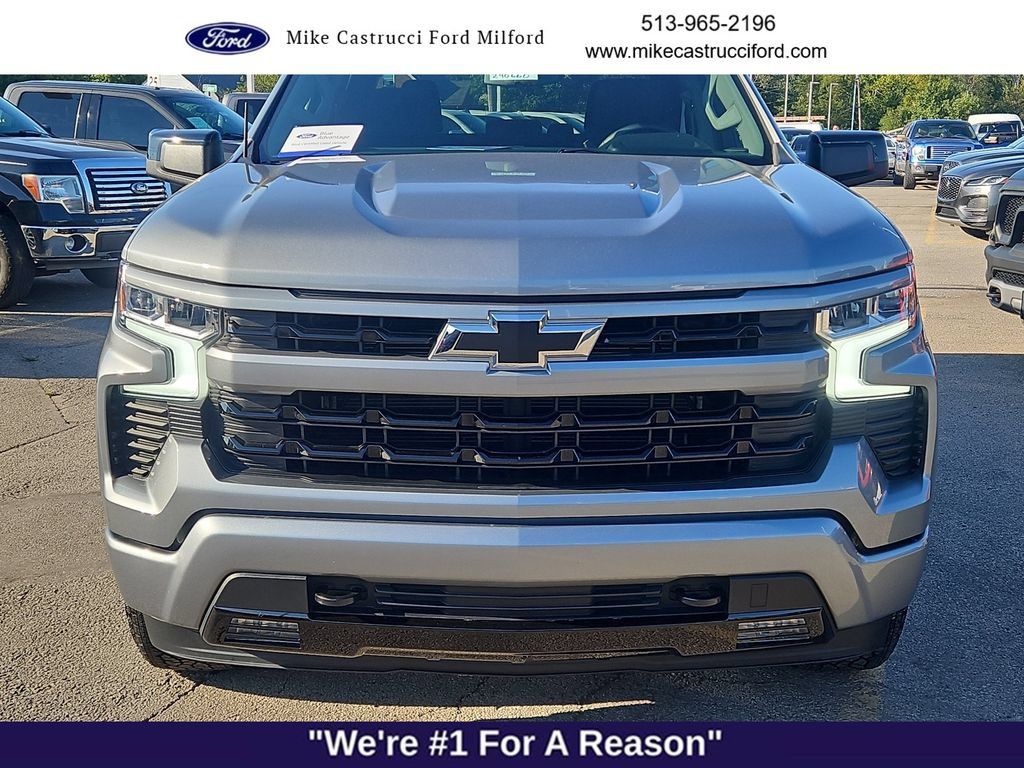 Used 2025 Chevrolet Silverado 1500 RST w/ Z71 Off-Road Package AWD/4WD image 8