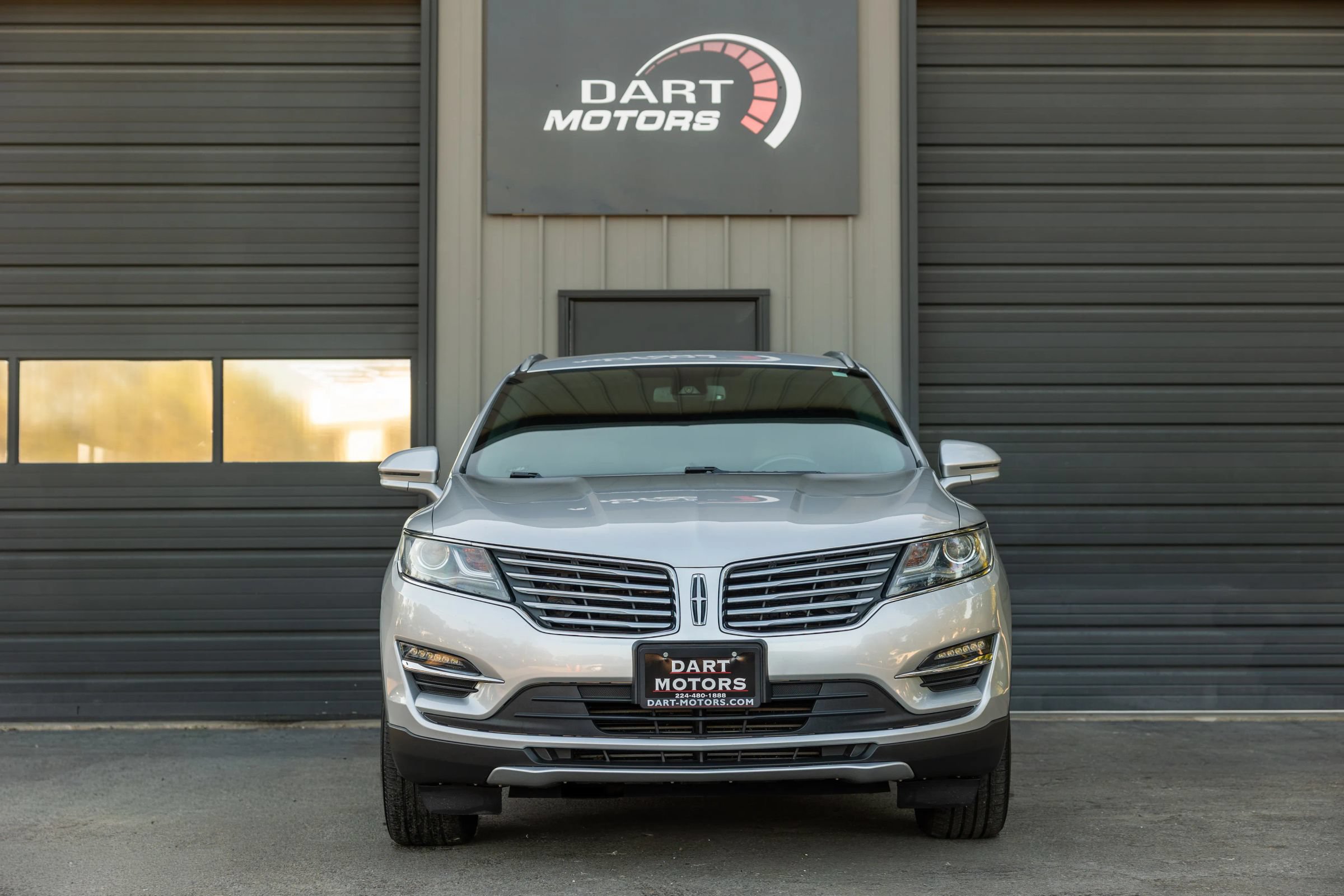 Used 2018 Lincoln MKC Reserve w/ Lincoln MKC Climate Package AWD/4WD image 2