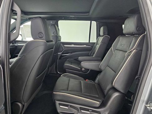 New 2026 Cadillac Escalade ESV Luxury image 18