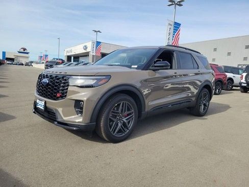 New 2026 Ford Explorer ST w/ Sun And Sound Package image 2