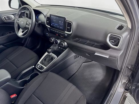 New 2025 Hyundai Venue SEL image 27