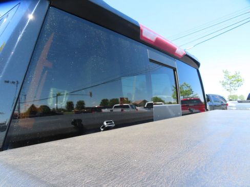 Used 2020 GMC Sierra 1500 Elevation AWD/4WD image 17