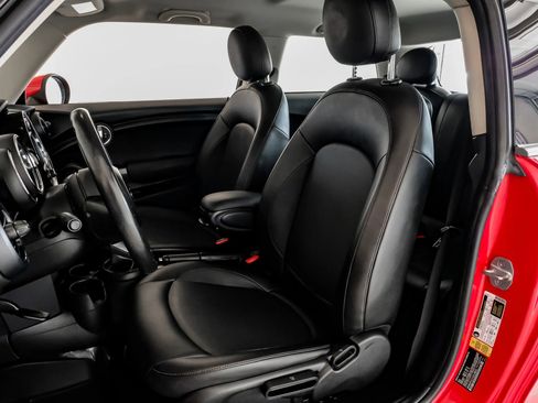 Used 2019 MINI Cooper 2-Door Hardtop FWD image 30