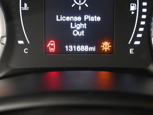 Used 2018 Jeep Renegade Latitude w/ Cold Weather Group image 18