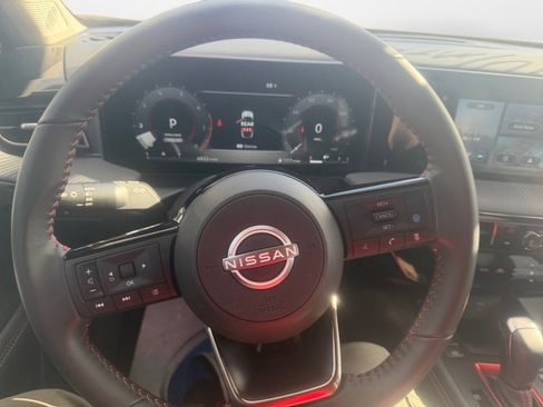 Used 2025 Nissan Kicks SR image 13