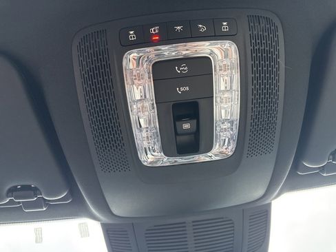 Used 2025 Mercedes-Benz GLS 450 GLS 450 image 32