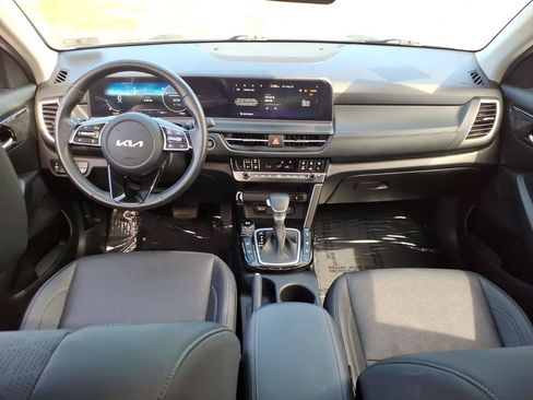 Used 2024 Kia Seltos EX AWD/4WD image 23