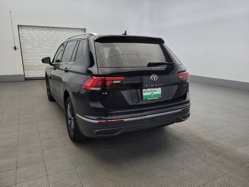Used 2022 Volkswagen Tiguan SE image 6