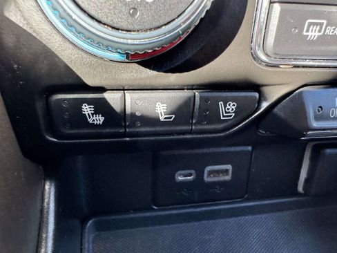 Used 2021 GMC Yukon SLT w/ SLT Luxury Plus Package image 27