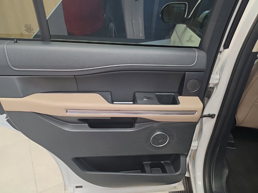 Used 2024 Ford Expedition Limited RWD image 46