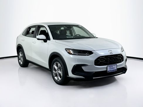 Used 2023 Honda HR-V LX image 3