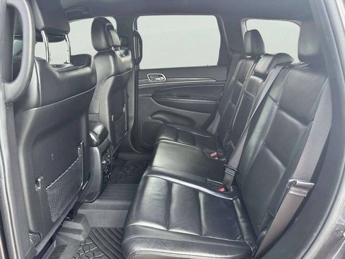 Used 2019 Jeep Grand Cherokee Limited AWD/4WD image 11