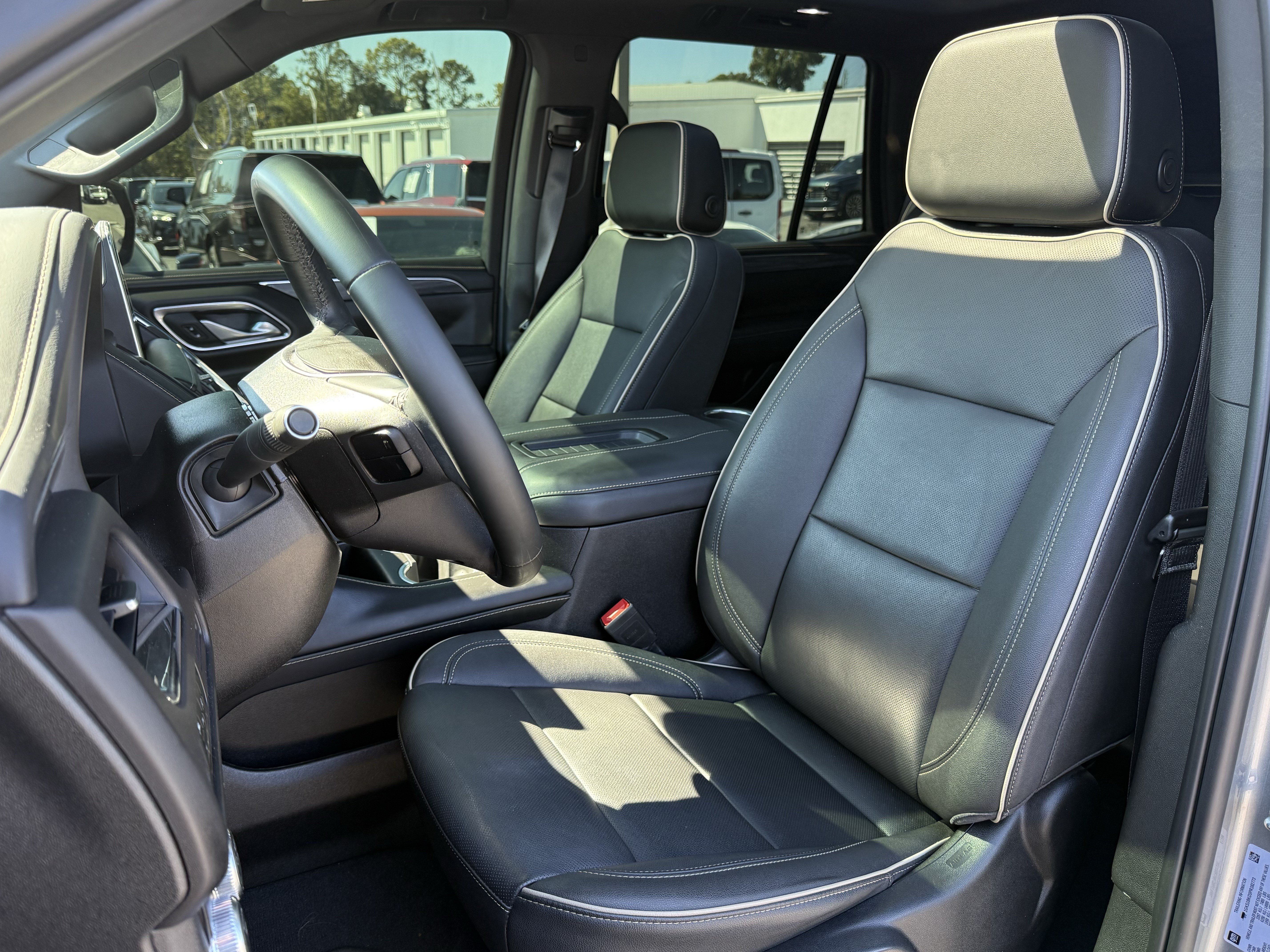 Used 2023 GMC Yukon SLT RWD image 17