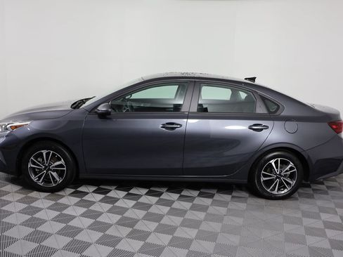 Used 2023 Kia Forte LXS FWD image 5