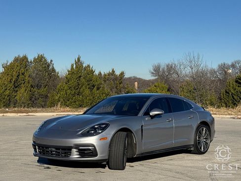 Used 2017 Porsche Panamera 4S image 5