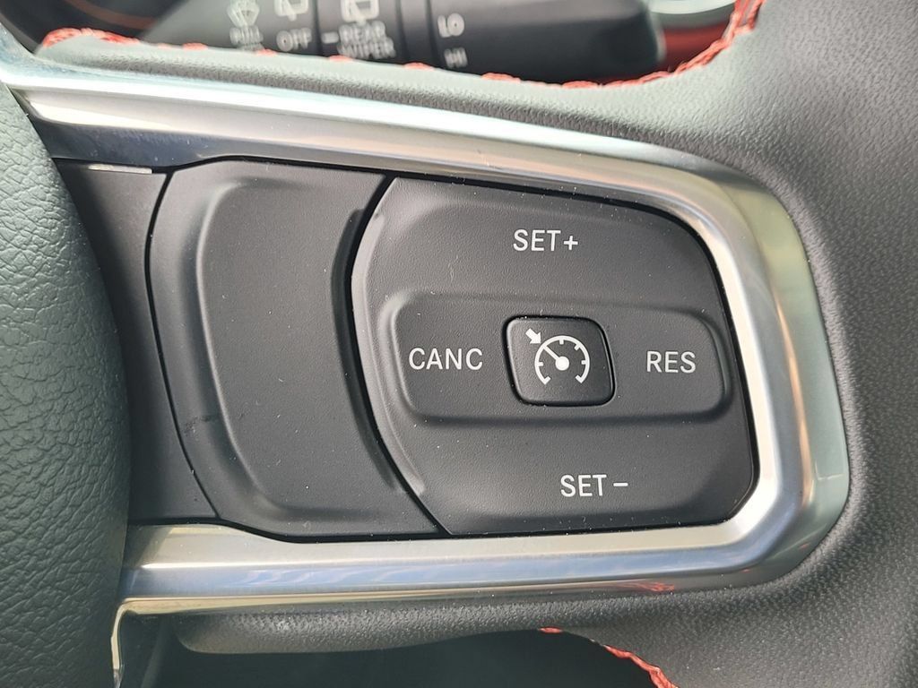 Used 2023 Jeep Wrangler Unlimited Rubicon w/ LED Lighting Group AWD/4WD image 25