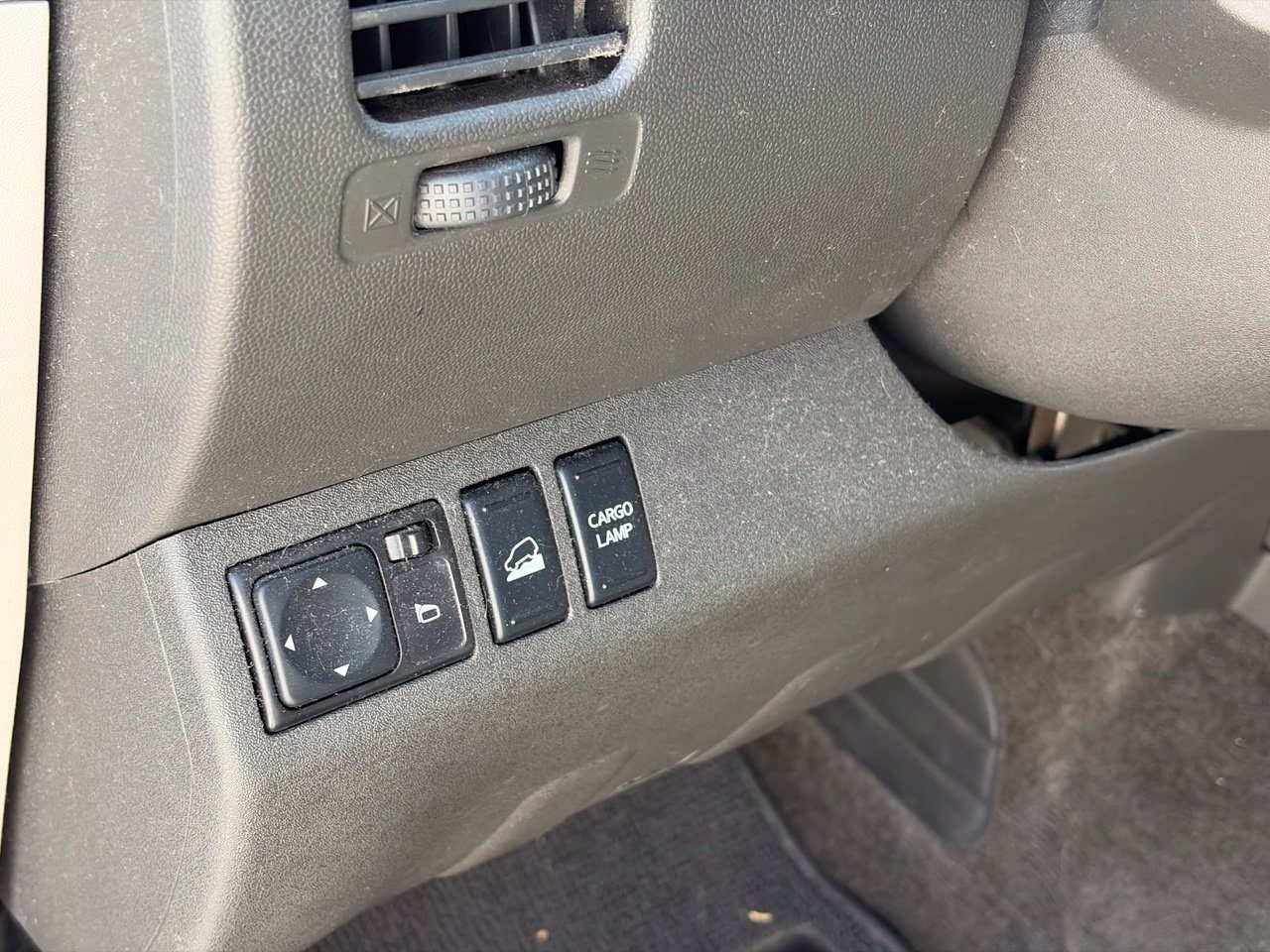 Used 2018 Nissan Frontier SV AWD/4WD image 6