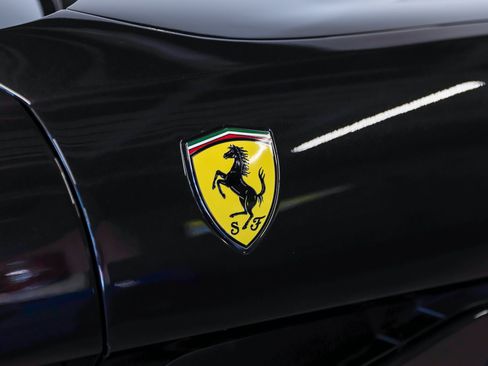 Used 2020 Ferrari Portofino RWD image 24