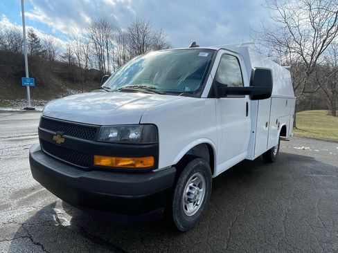 New 2026 Chevrolet Express 3500 w/ Power Convenience Package image 7