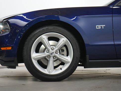 Used 2010 Ford Mustang GT Premium RWD image 24