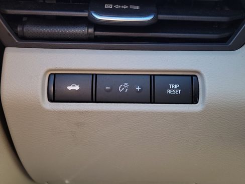 Certified 2025 Nissan Altima 2.5 SV FWD image 26