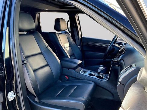 Certified 2022 Jeep Grand Cherokee Limited image 24